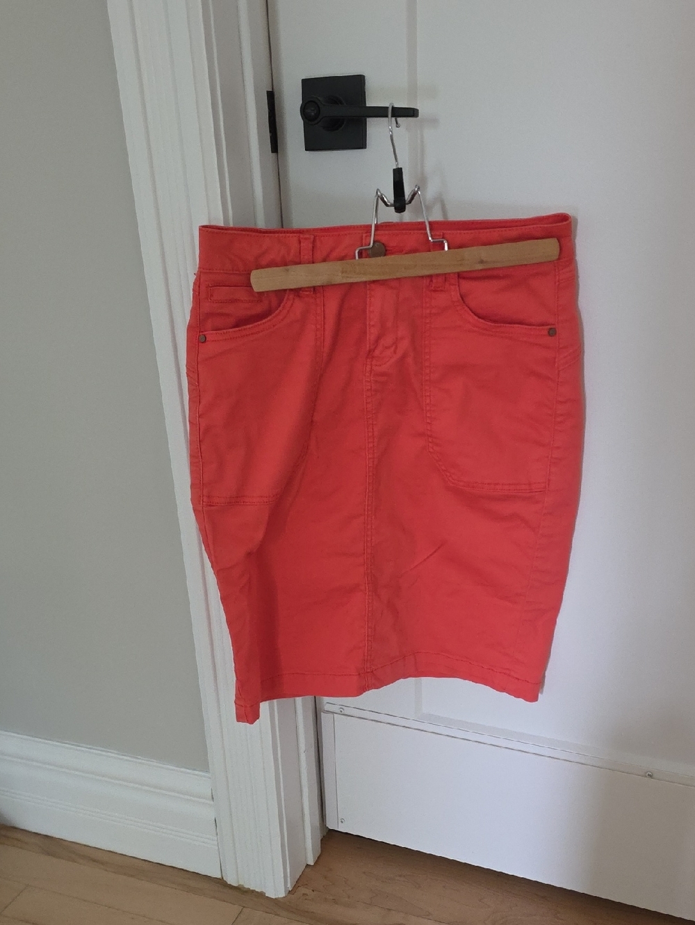Coral Stretch Pencil Skirt - Women's Tailored Fit